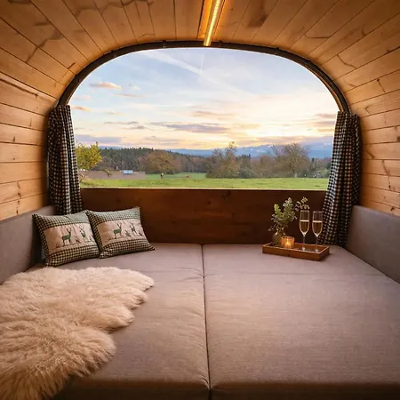 Holzfass Entspannung Pur Mit Schoenstem Bergblick 1 Appartement